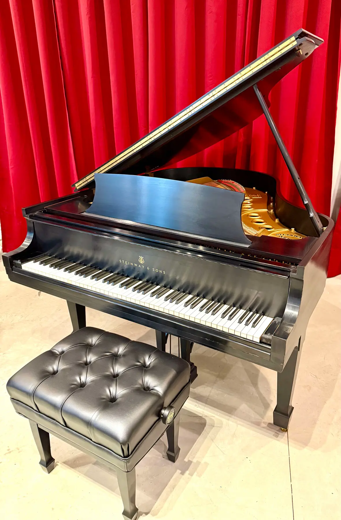Steinway M Baby Grand piano